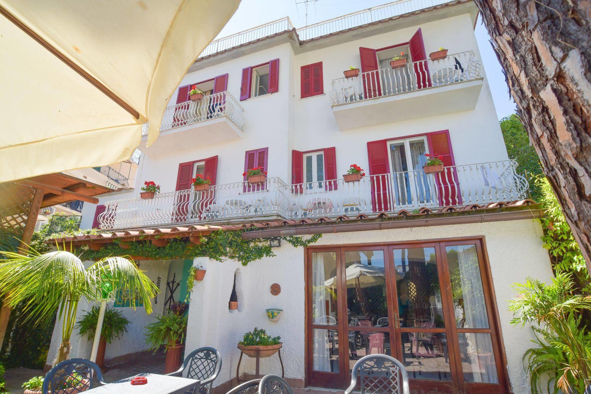 Charme Hotel La Villa Tina Іскія Екстер'єр фото